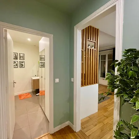 Apartment Porte De Versailles Olivier De Serre